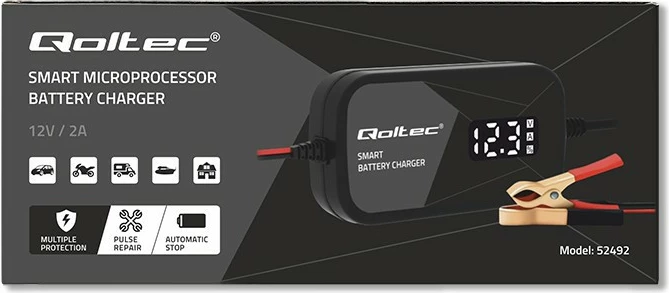 Pametni mikroprocesorski polnilec Qoltec 52492, 12V, 2A, regeneracija celic, LCD, črn