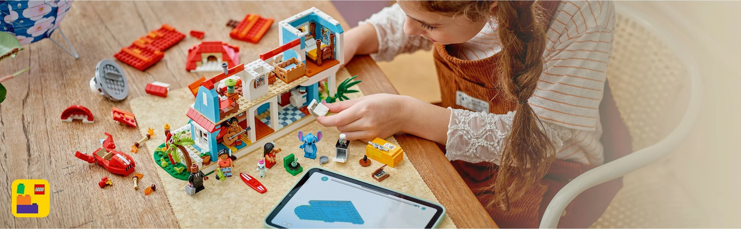 Plažna hiša Lilo in Stitch, komplet gradnje LEGO, 834 kosov, plastika, večbarvno