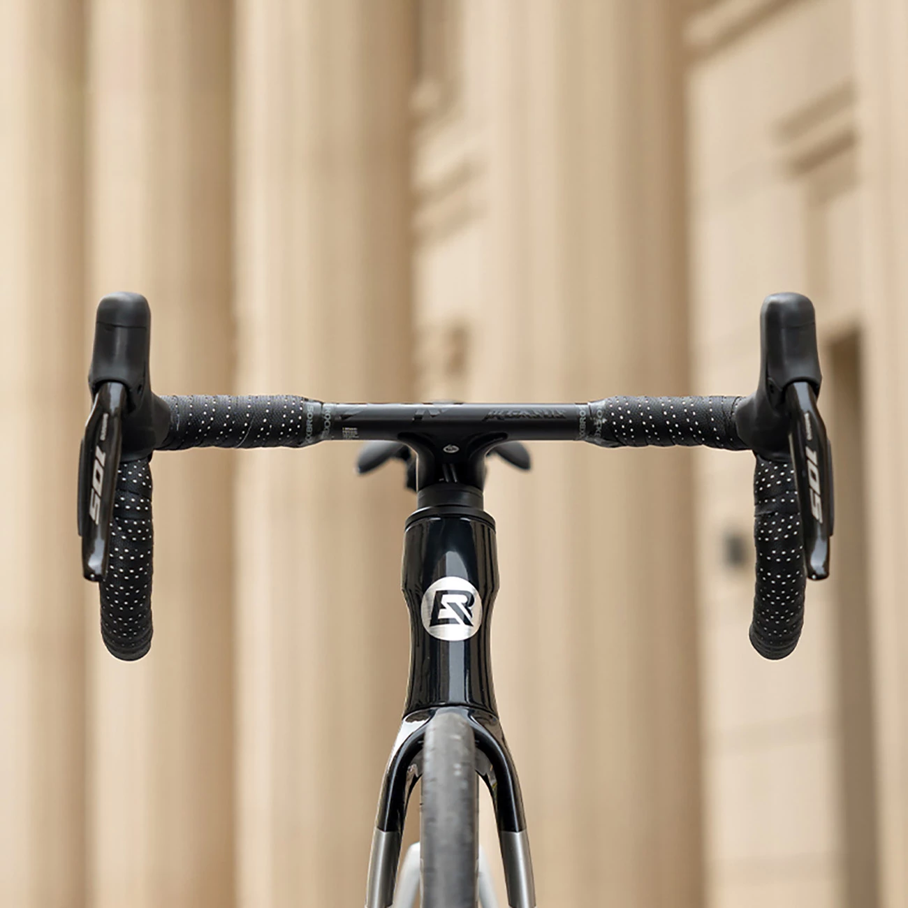 Trak za krmilo za kolo, Rockbros 71240004011, silikonski, črn, komplet 2 kosa