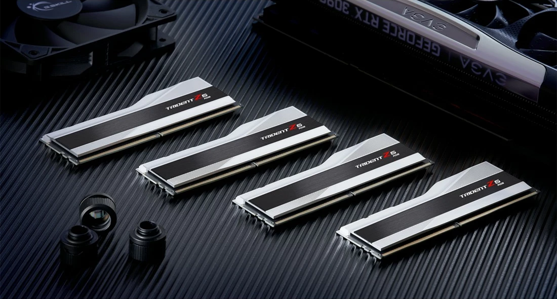 Visokozmogljiva RAM memorija G.Skill Trident F5-6400J3239G16GX2-TZ5RS, 32 GB (2 x 16 GB), DDR5, 6400 MHz, 288-pin DIMM