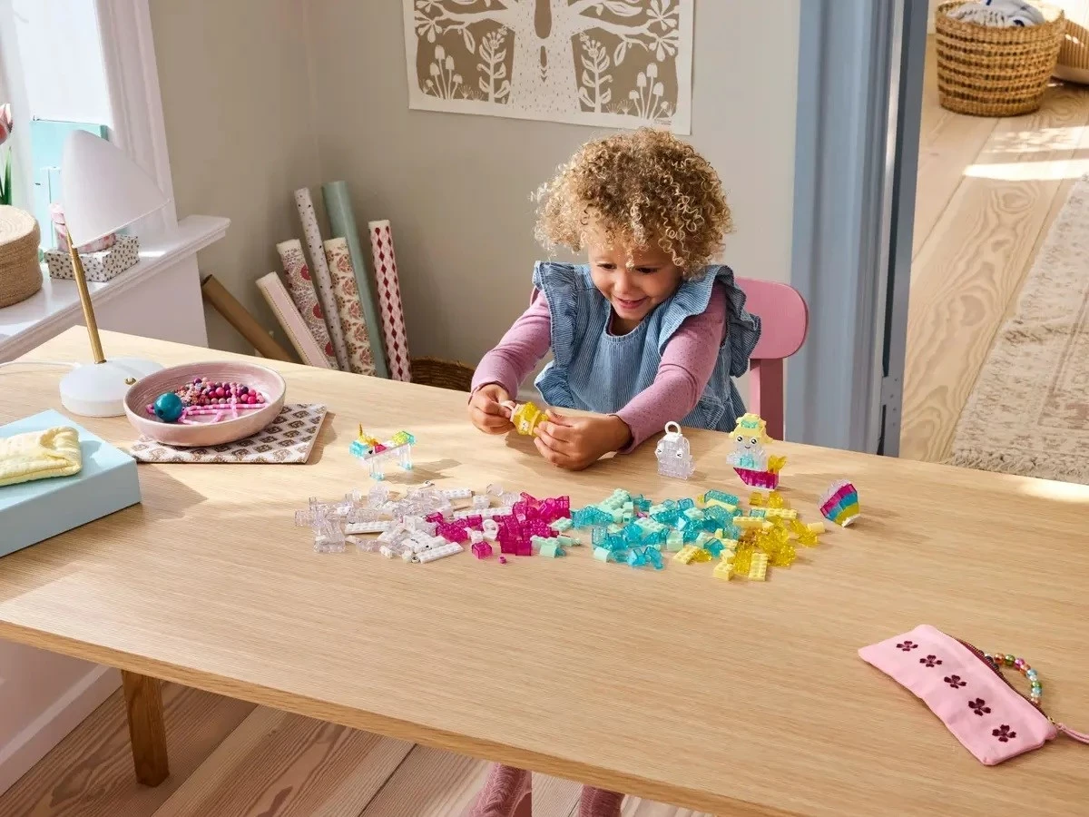 Čarobna prosojna škatla LEGO Classic 11040
