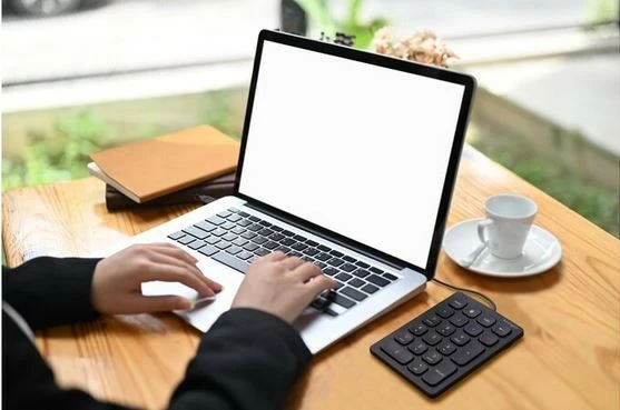 Numerična tipkovnica z žico Kensington K79820WW, USB, črna