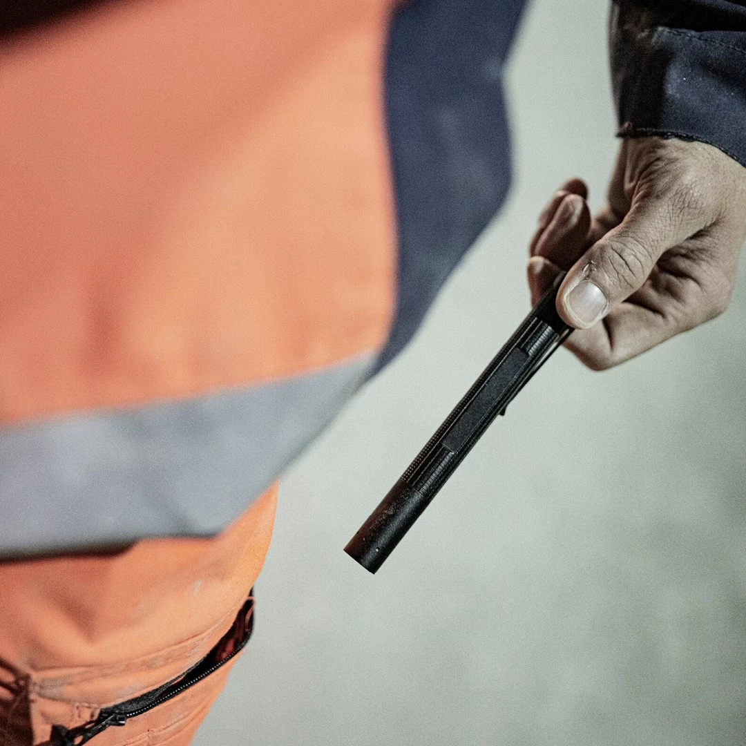 Ročna LED svetilka Ledlenser P4R, črna