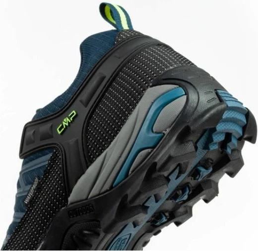 Outdoor tekaški čevlji CMP za moške, črni in temno modri