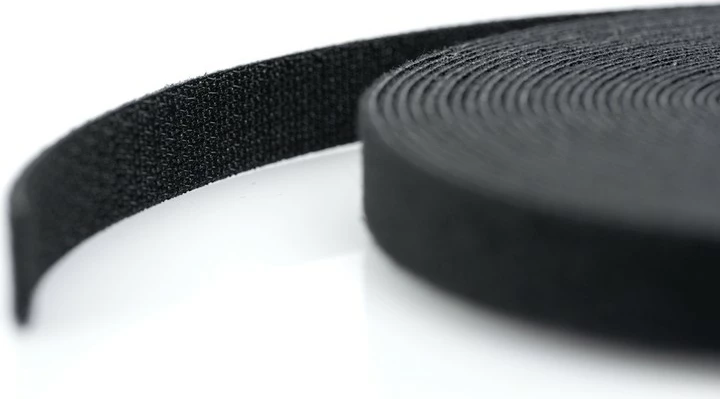 Lepilni trak za kable, 10 m x 15 mm, črn, Digitus AK-770905-100-S