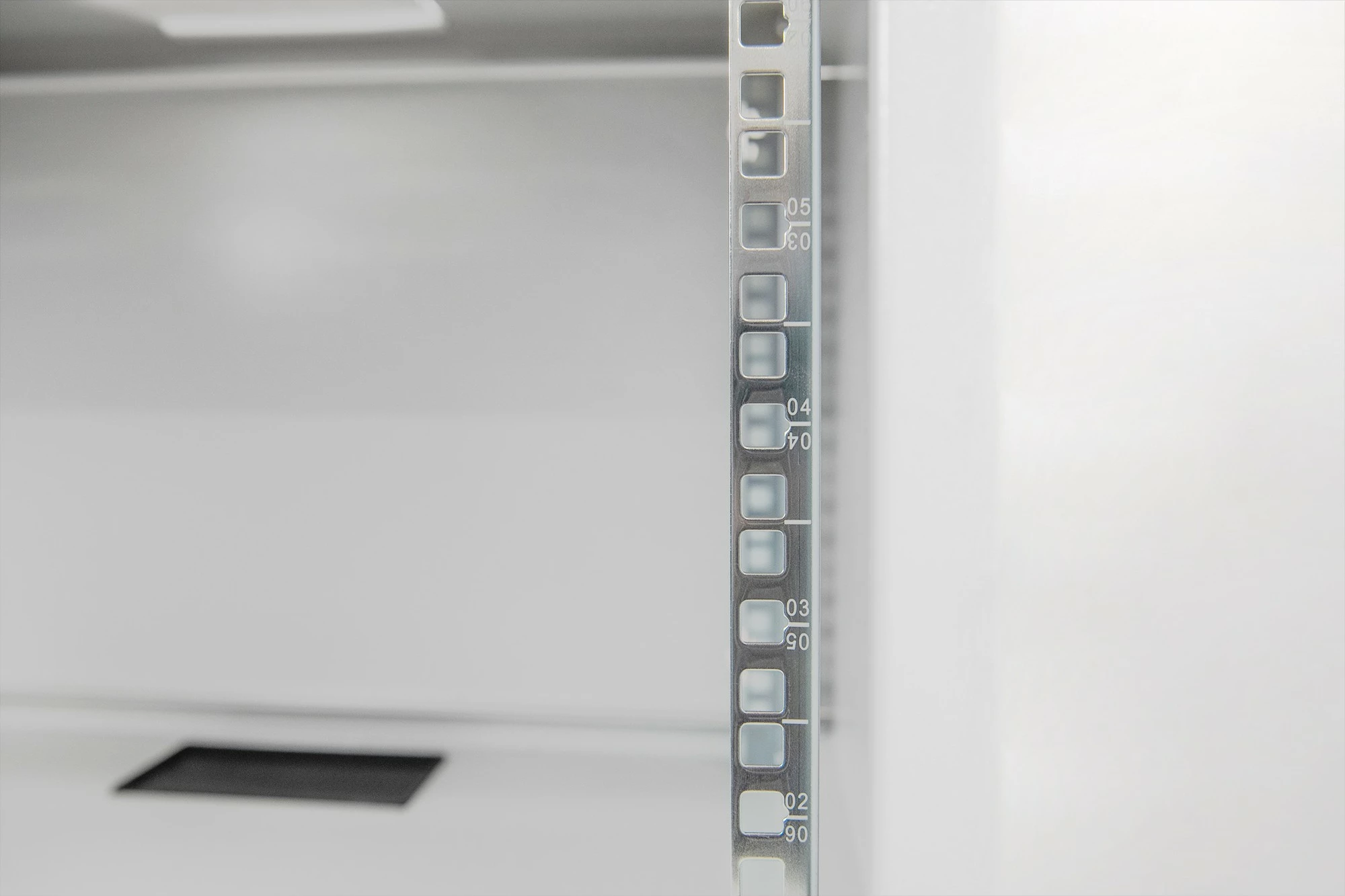 Stenska omara 12U, 19", steklo, siva - Digitus SOHO