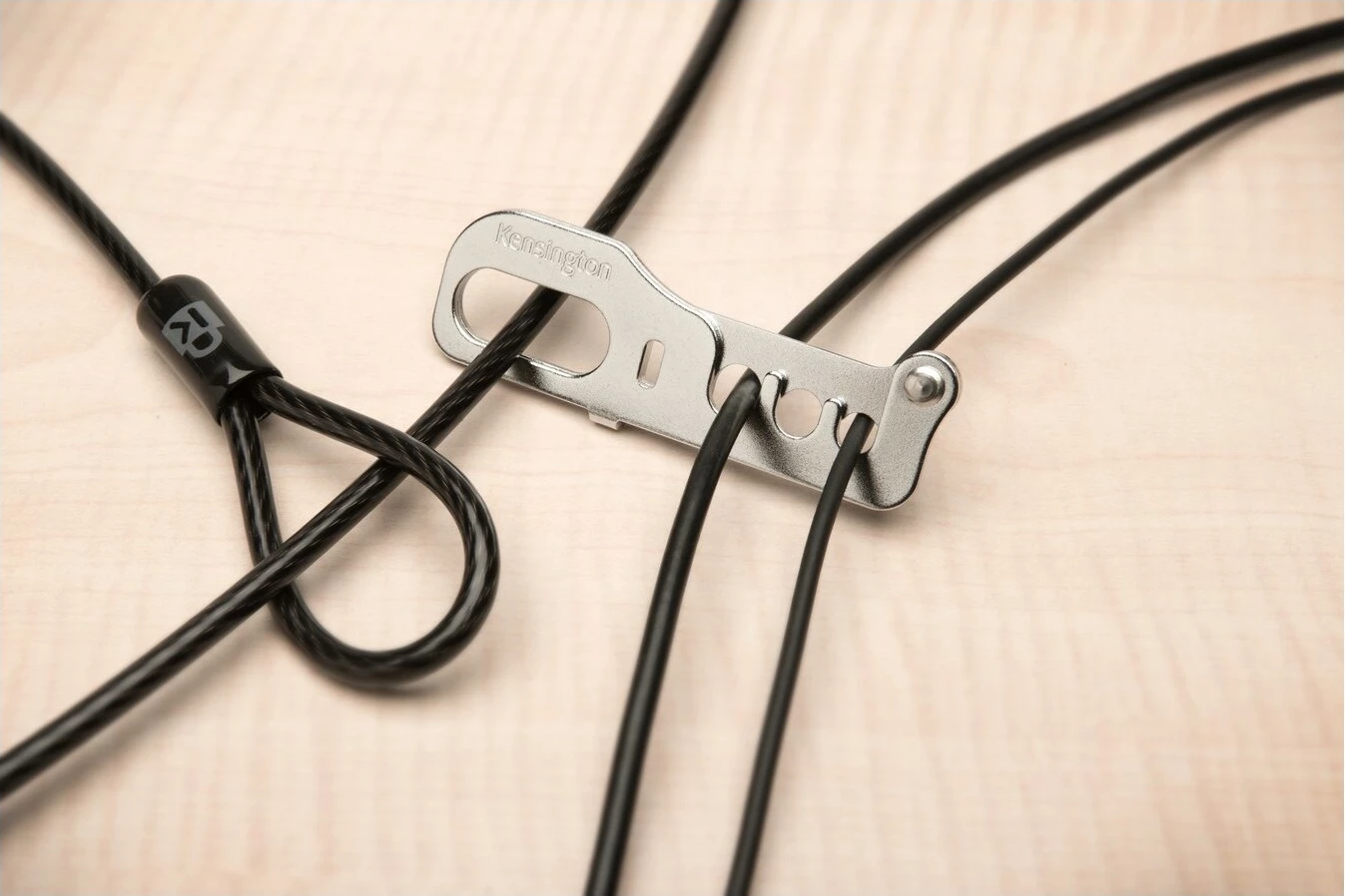 Varnostni nosilec kabla Kensington, kovinski, siv
