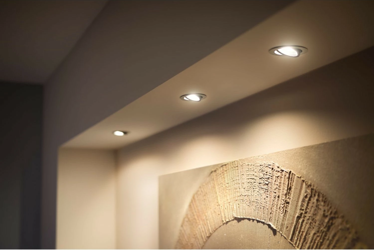 Pametna svetilka Philips Hue 929003810901, Bluetooth, LED, aluminij