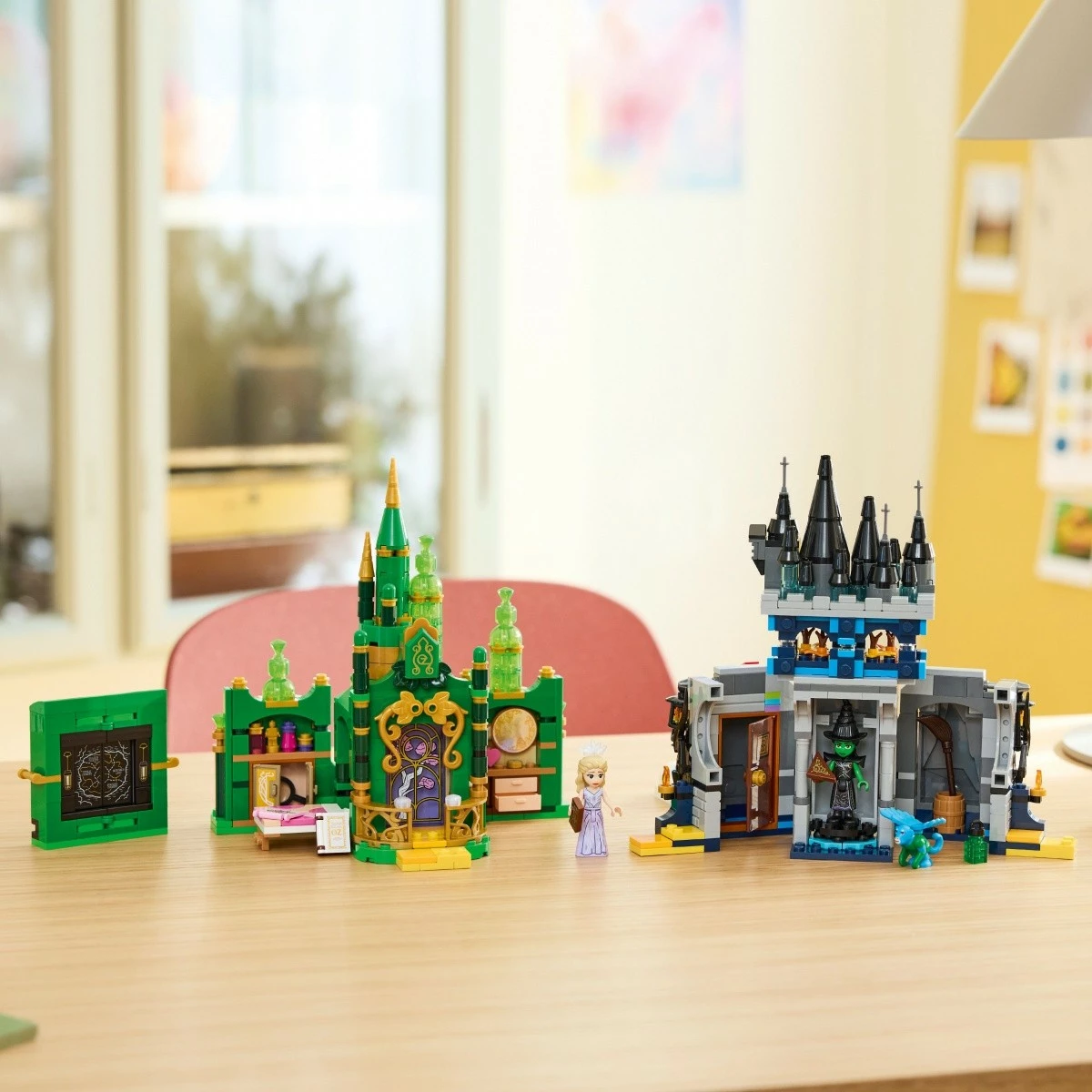 Set za gradnjo Emerald City in Kiamo Ko Castle Wicked Blocks 75689, 860 kosov, 9+