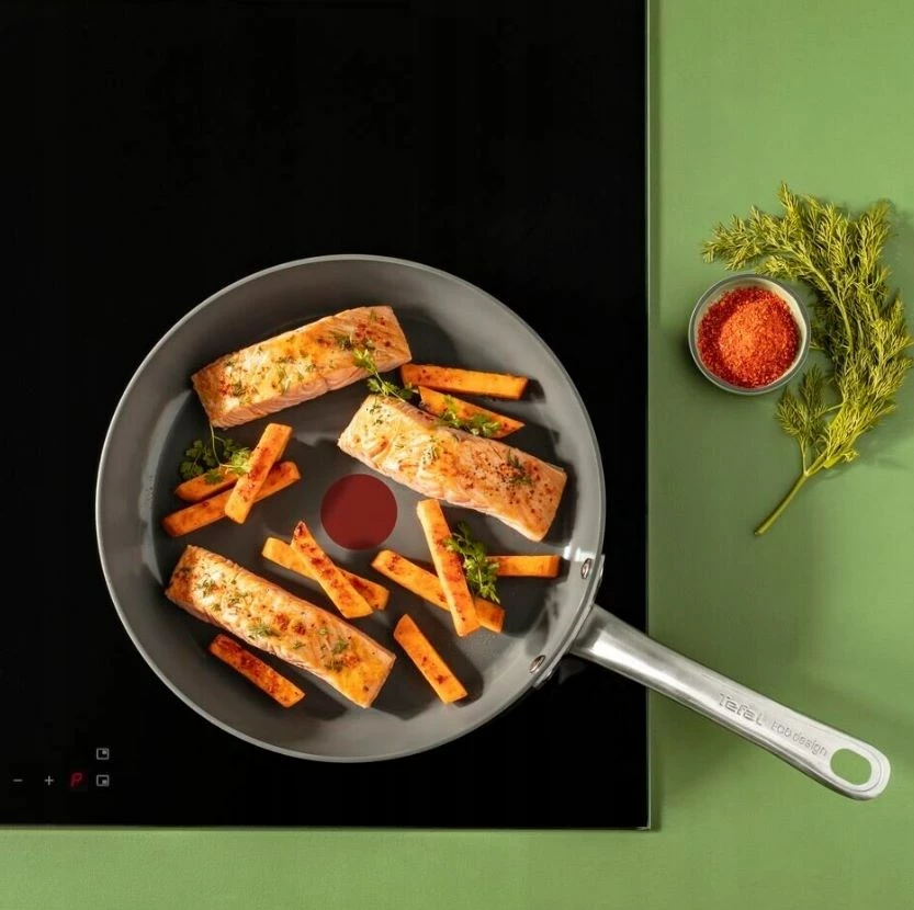 Keramična ponev 24 cm, srebrna Tefal Renew+ C4240443