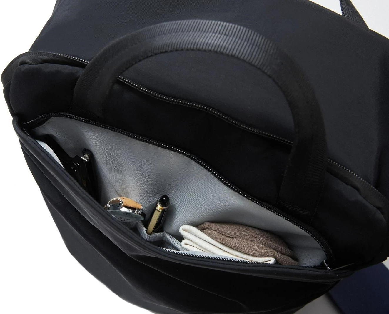 Torbica za na hrbet XD DESIGN Bobby Soft Tote, 15 L, črna