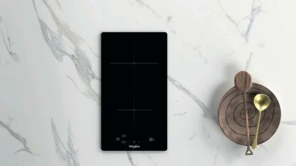 Indukcijska kuhalna plošča Whirlpool WSQ0530NE, 2 kuhališči, črna