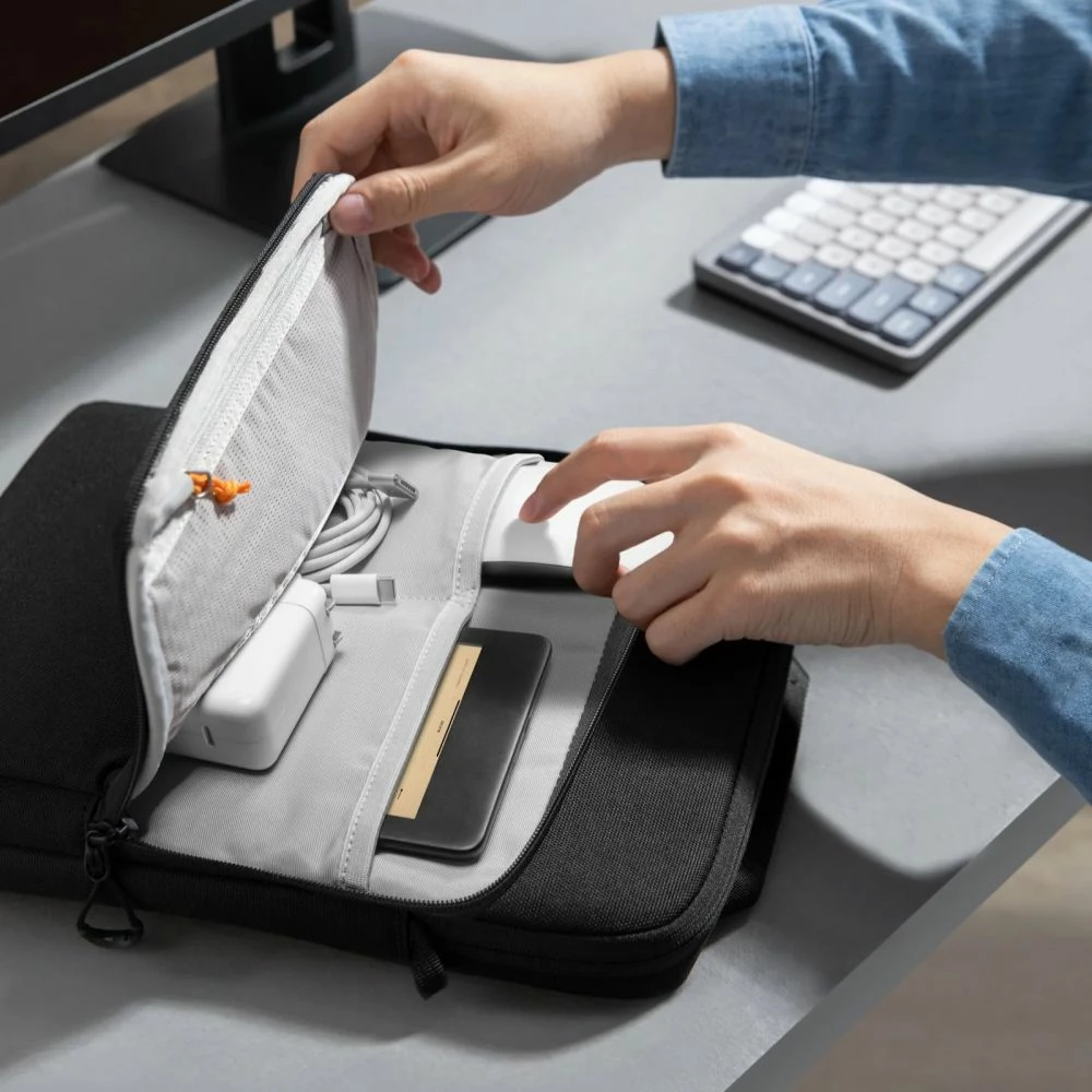 Torba za prenosnik Defender VR 15-16, črna - Tech-Protect