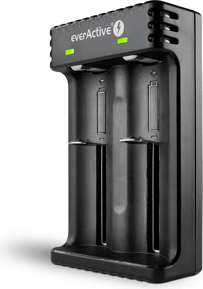 Polnilec za cilindrične Li-ion baterije everActive LC-200, črn