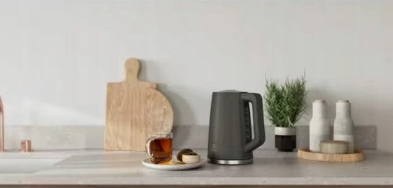 Električni čajnik Electrolux E5K1-6AN, 1,7 L, črn
