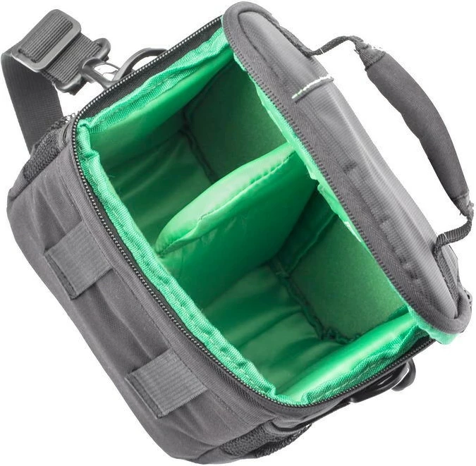 Torba za kamero Green Mantis RIVACASE 7420, 4 pregrade, črno/zelena