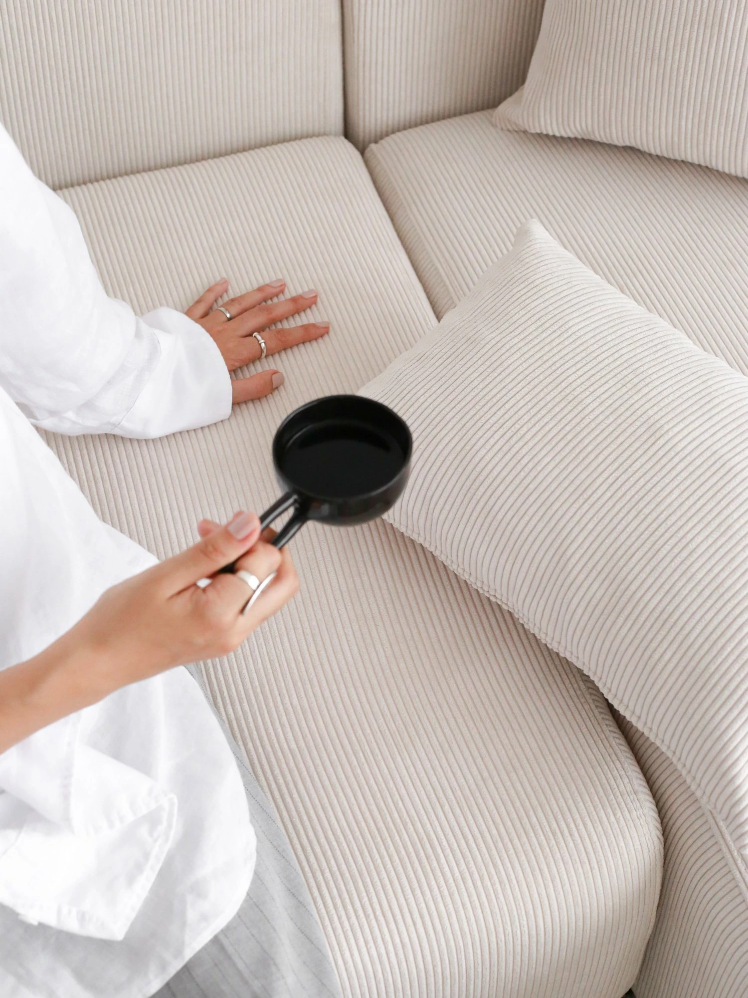 Trosed Atelier del Sofa, Yolo, bel