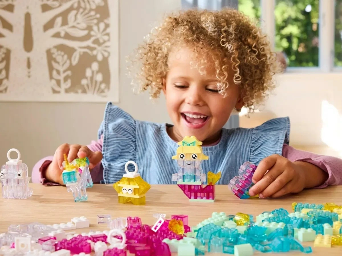 Čarobna prosojna škatla LEGO Classic 11040