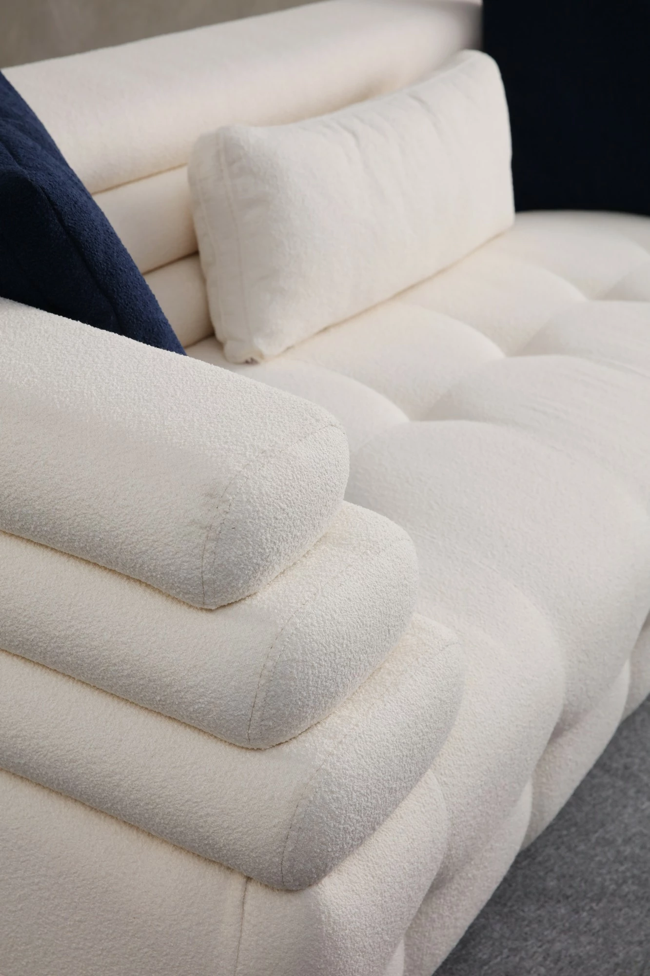 Trosed, bel, Atelier del Sofa Boston 3