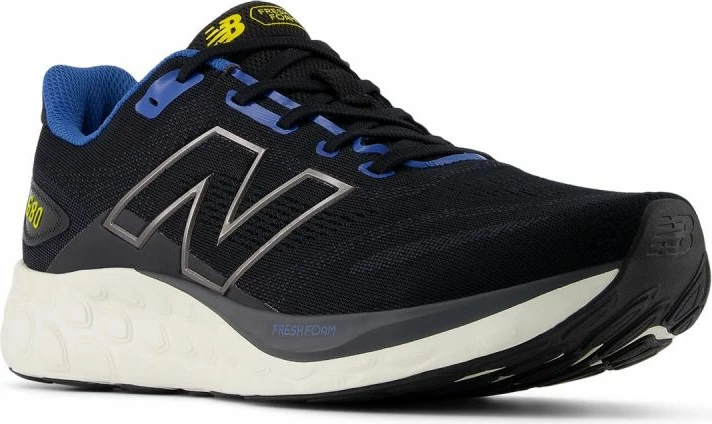 Tekmovalne tekaške atlete, New Balance Fresh Foam 680 v8, črne