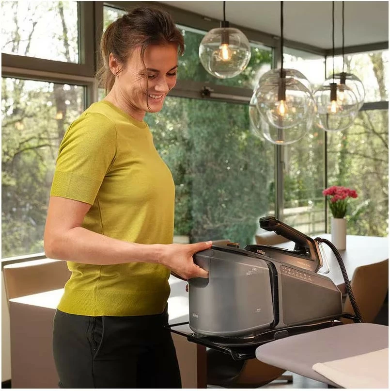 Parni likalnik Braun CareStyle 7 Pro IS 7286 BK, črn