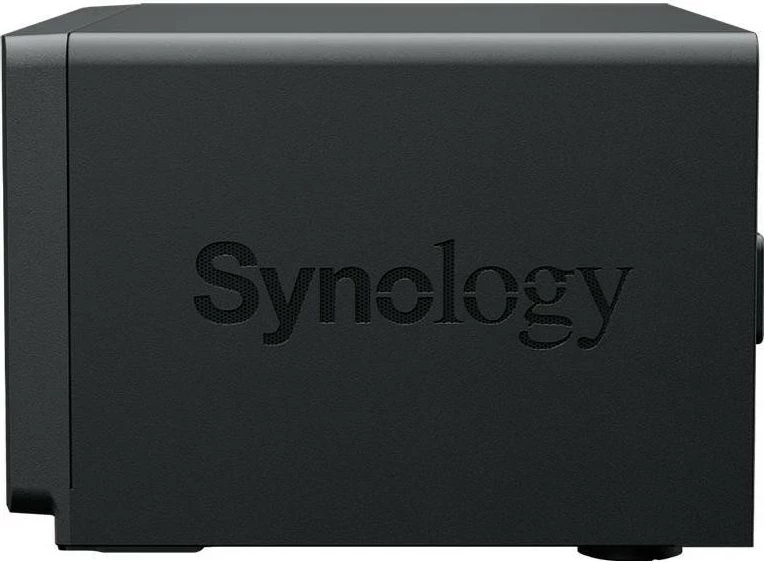 Napredno NAS Synology DS1825+, 8 GB RAM, 10 ležišč za trde diske, M.2 NVMe, črn