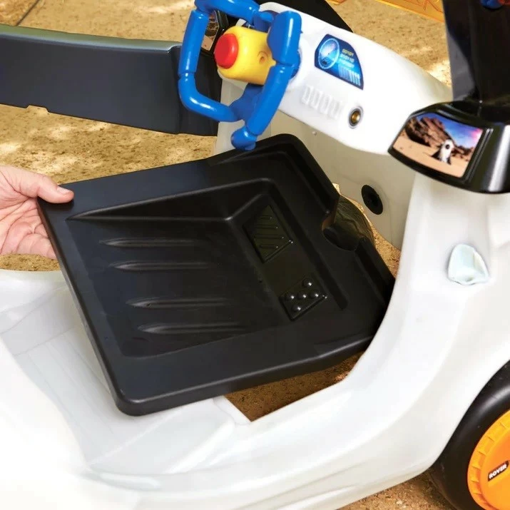 Voziček za sedenje s vesoljskim dizajnom Cozy Coupe Space Explorer, Little Tikes, bel