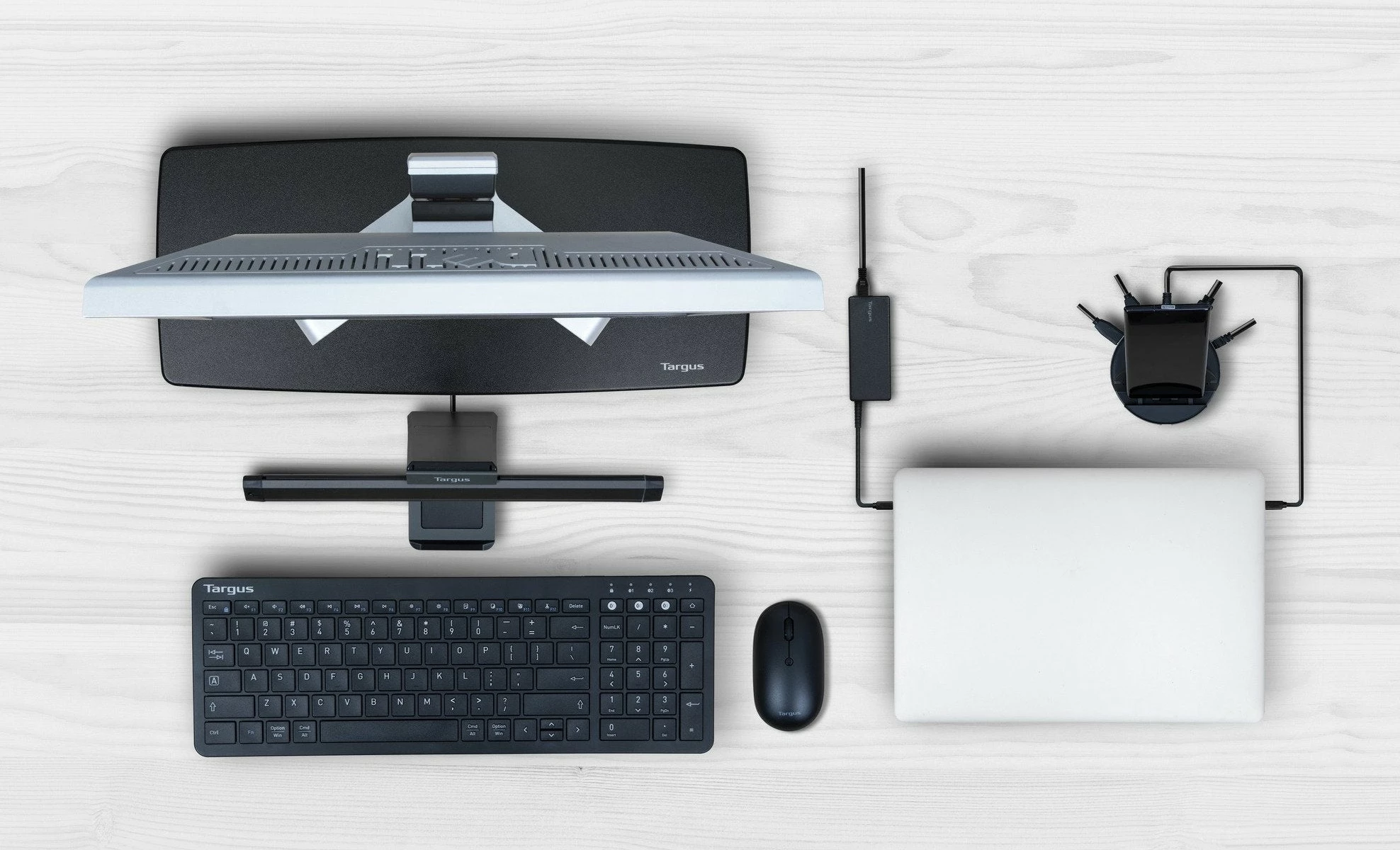 Polnilec USB-C 100W, 1,5 m, črn Targus