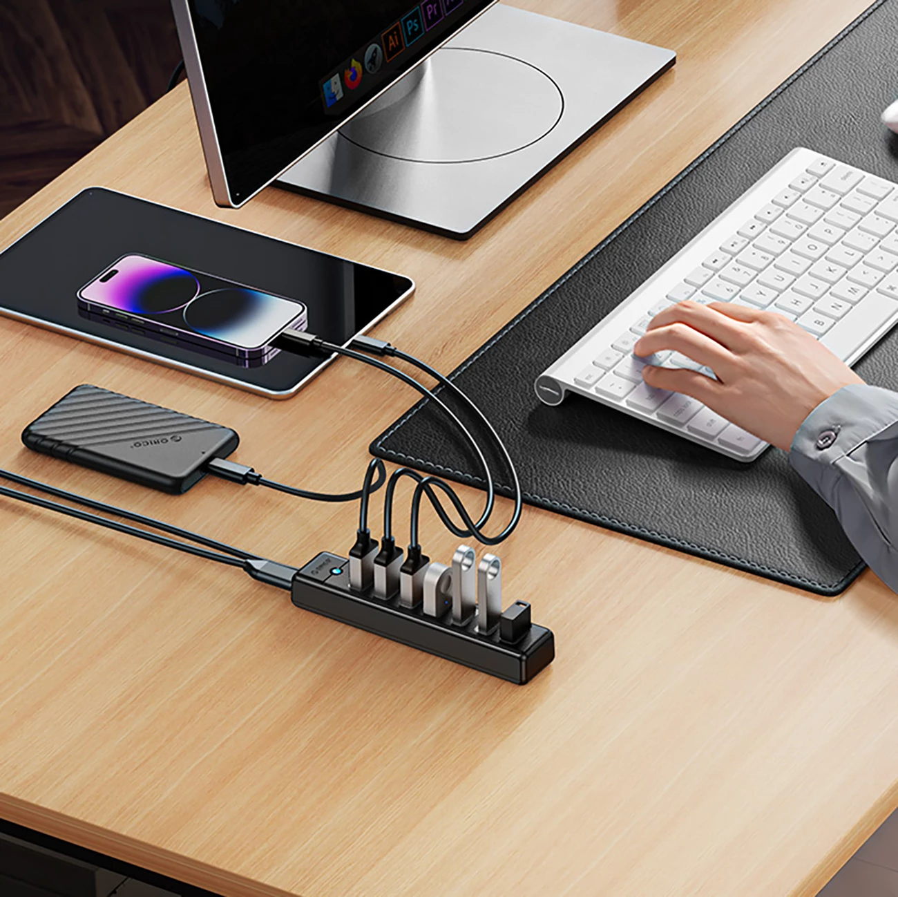 USB razširitveni hub Orico PW7U-U3, 7× USB-A 3.0 + USB-C, 1 m, črn