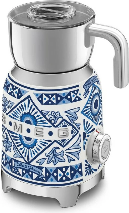 Aparat za penjenje mleka SMEG MFF01DGBEU Dolce & Gabbana Blu Mediterraneo, 500 W, nerjaveče jeklo
