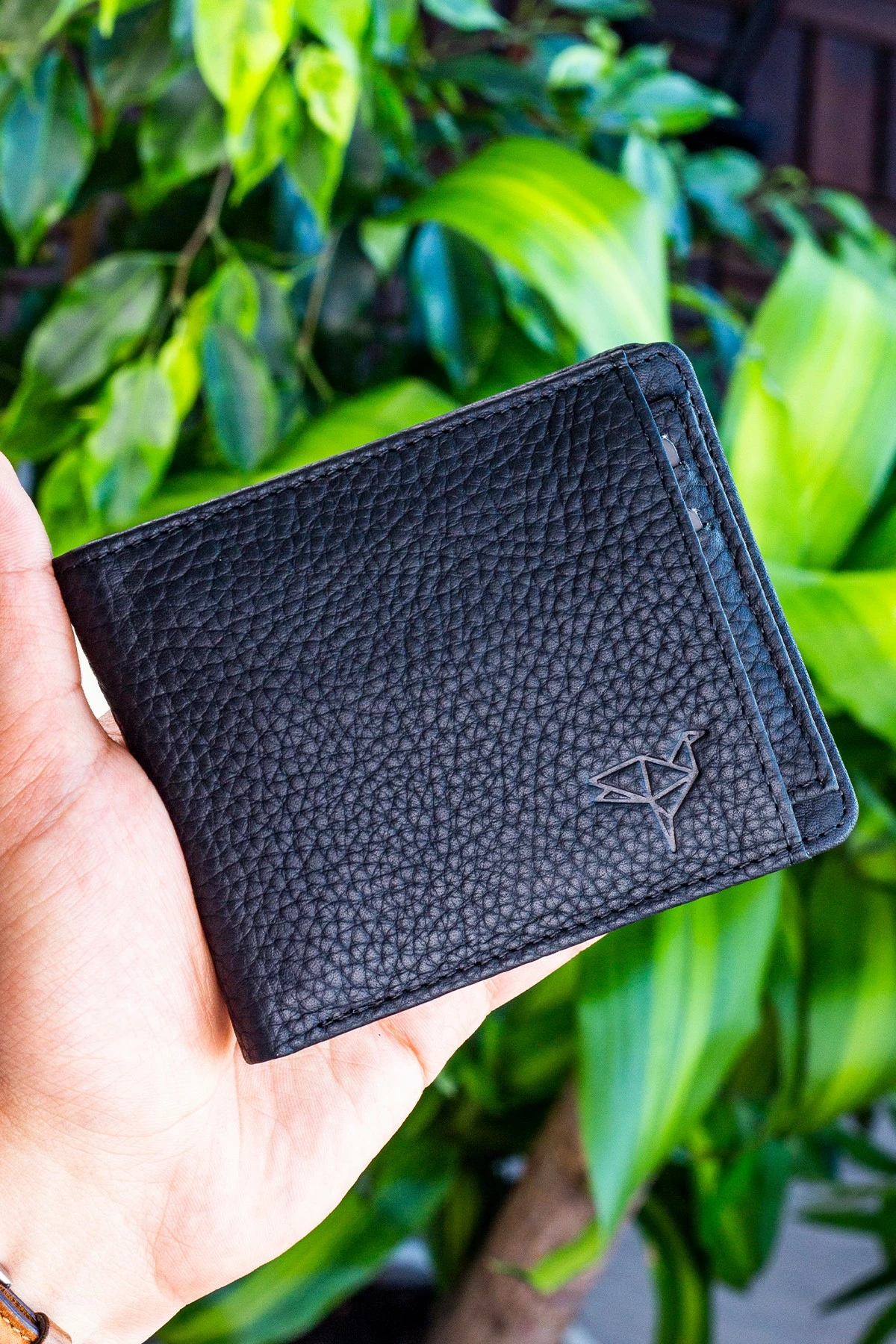 Eleganten nosilec kartic iz prave kože Zoozie Bags, Kanguru, črn