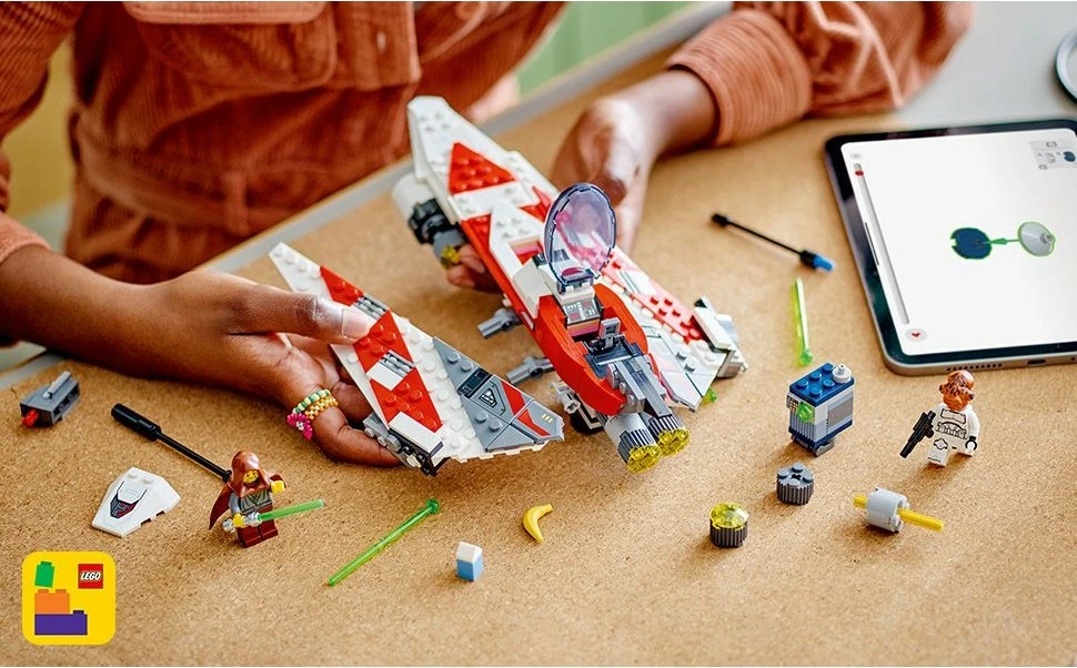 Set gradnje Jedi Bob's Starfighter, LEGO, 305 kosov, večbarven