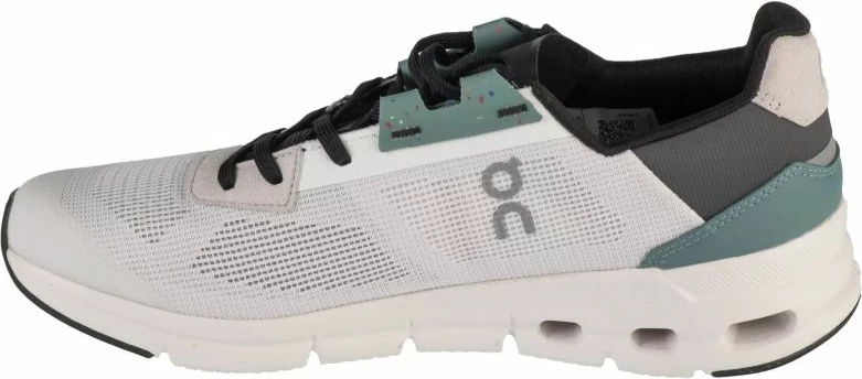 Tekmovalne tekaške copate, On Running, bele