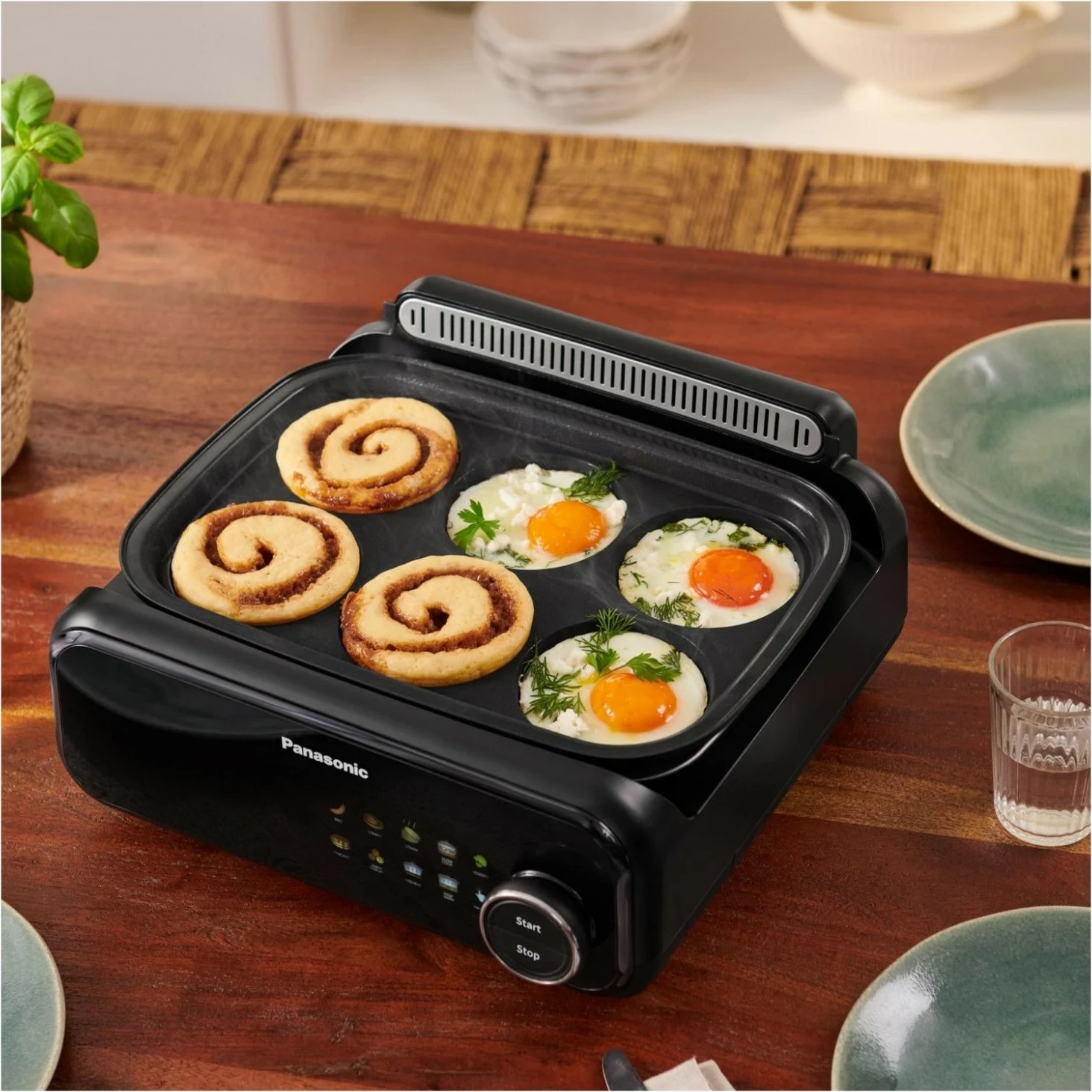 Večfunkcijski kuhalnik Panasonic NF-GM400KXE, 2,5 L, 9 programov, črn