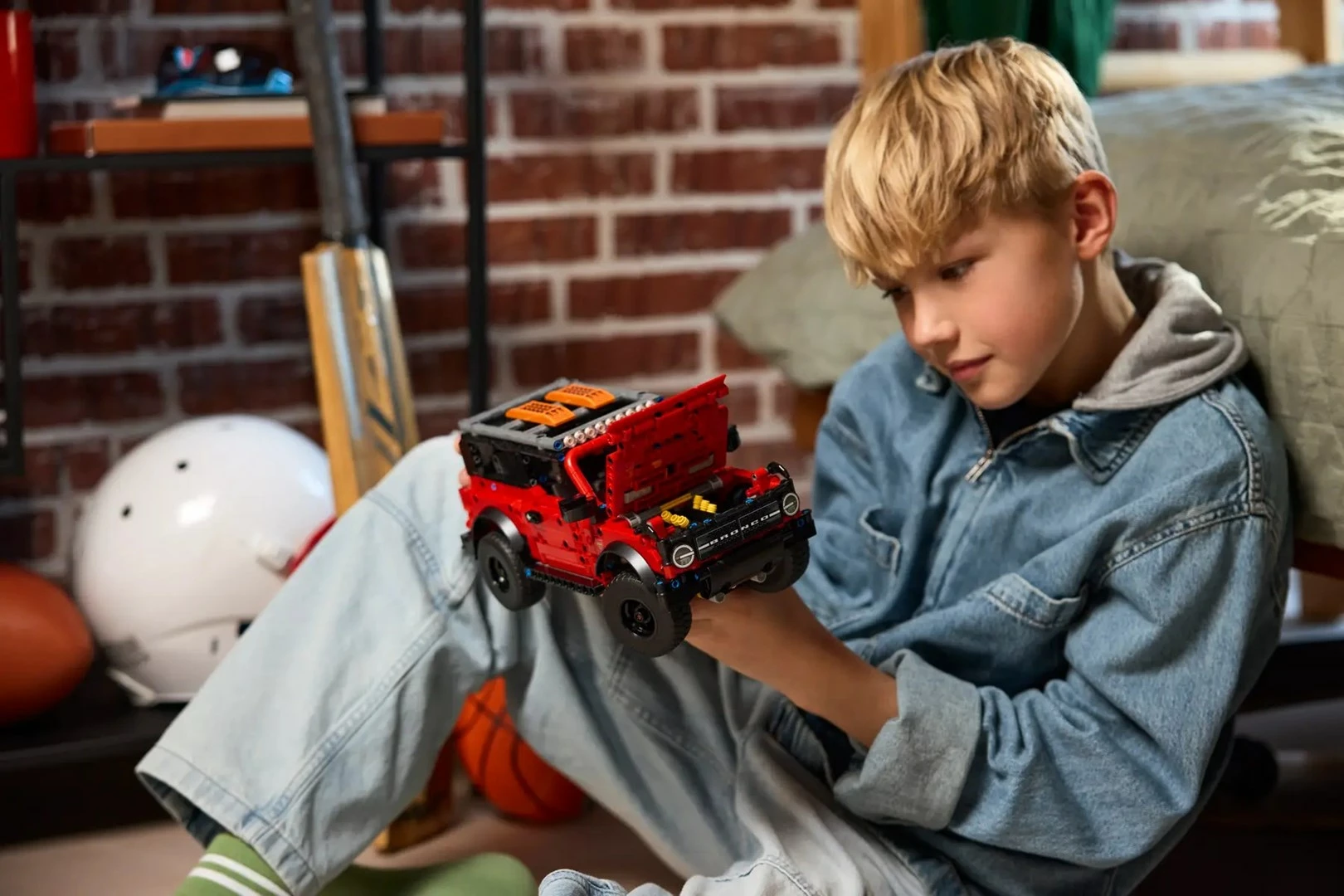 Model SUV Ford Bronco LEGO Technic 42213, rdeč, za otroke in odrasle