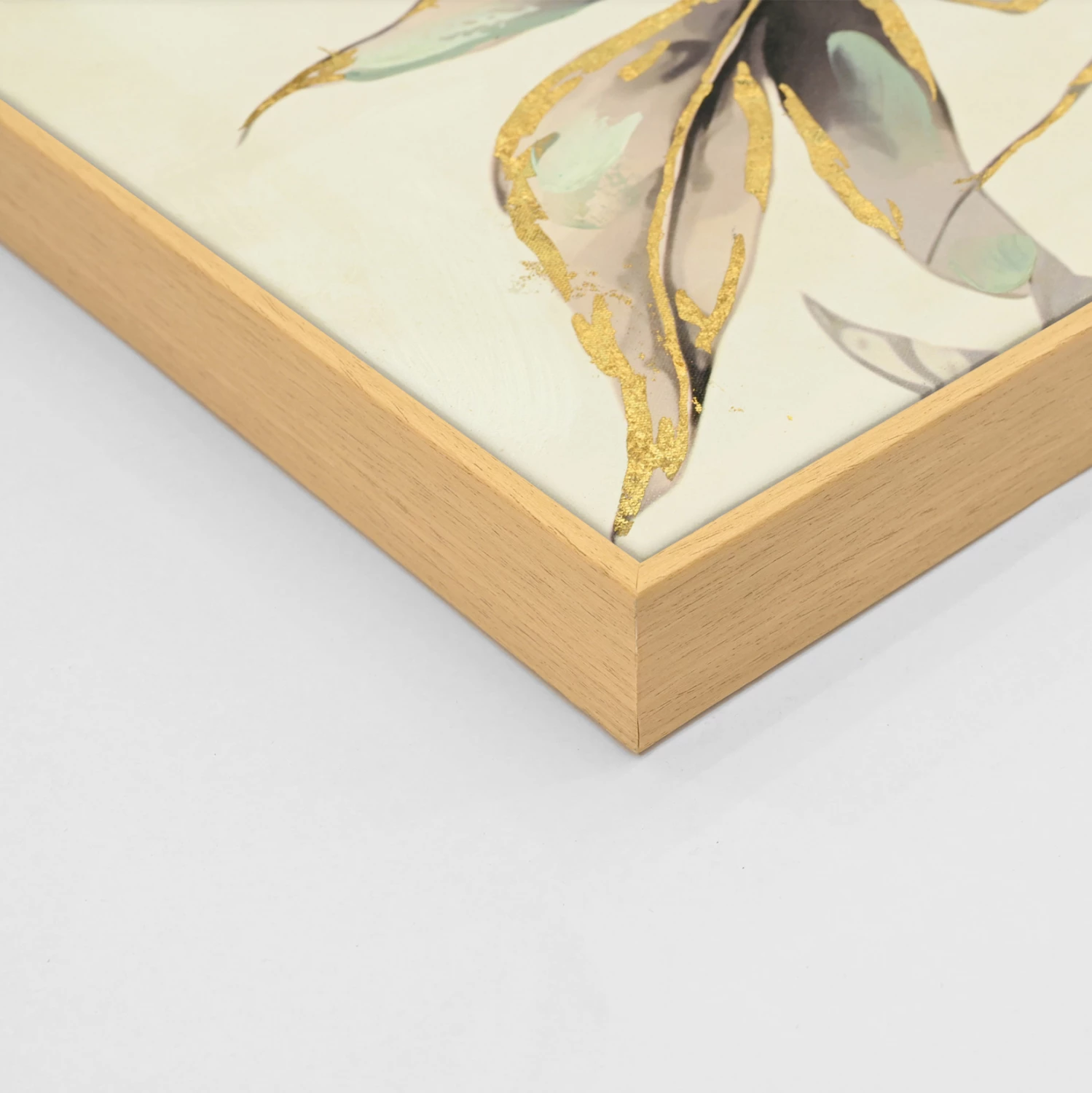 Stenska slika v bež PS okvirju - natisnjeno platno tropskih listov 102x4,5x72H cm