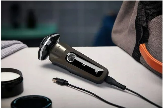 Električna britvica, Philips S5886/38 serija 5000, rjava + etui