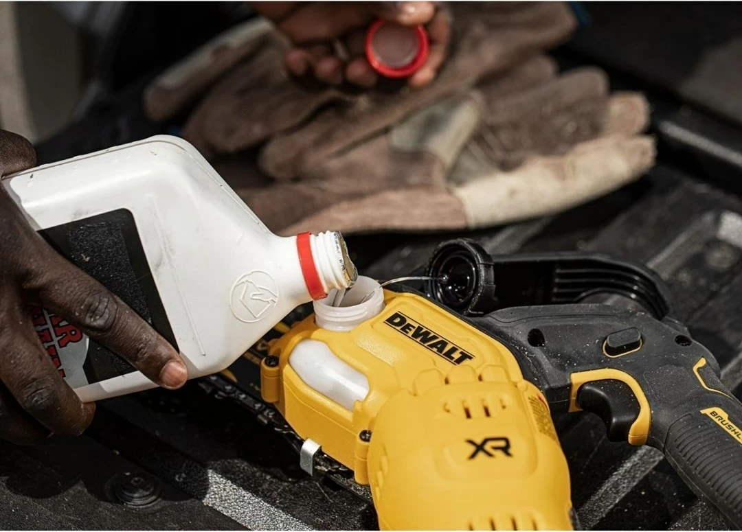 Zmogla verižna žaga, DeWalt DCMPS520N, 18 V, 20 cm, črna