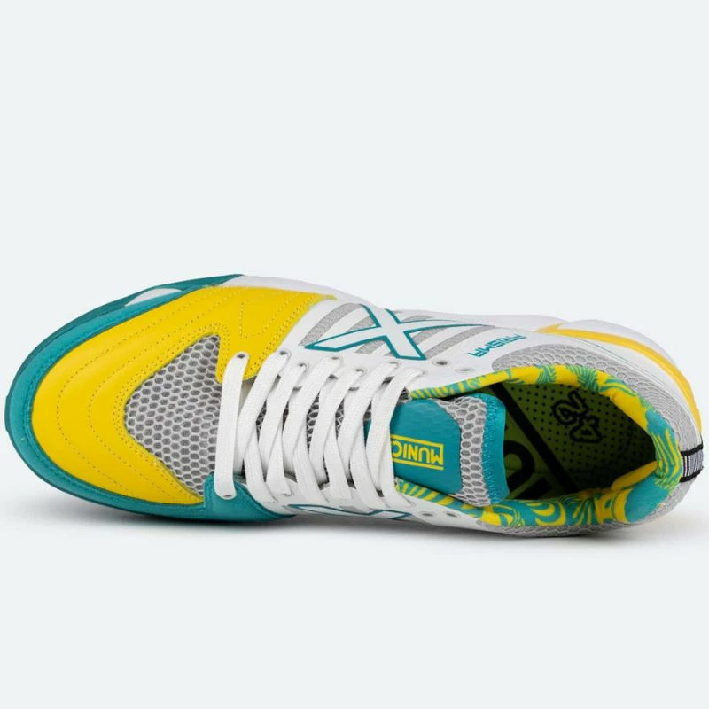 Superge za nogomet, Munich, bele