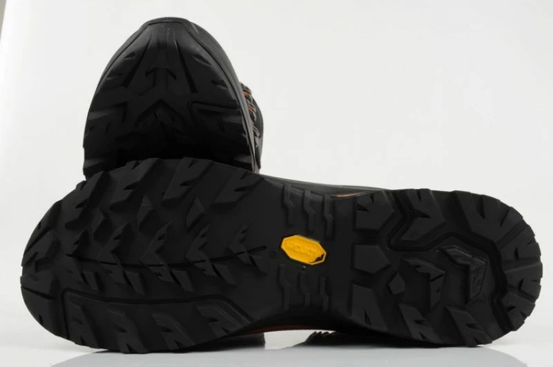 Trekking copati Aku, črno-oranžni