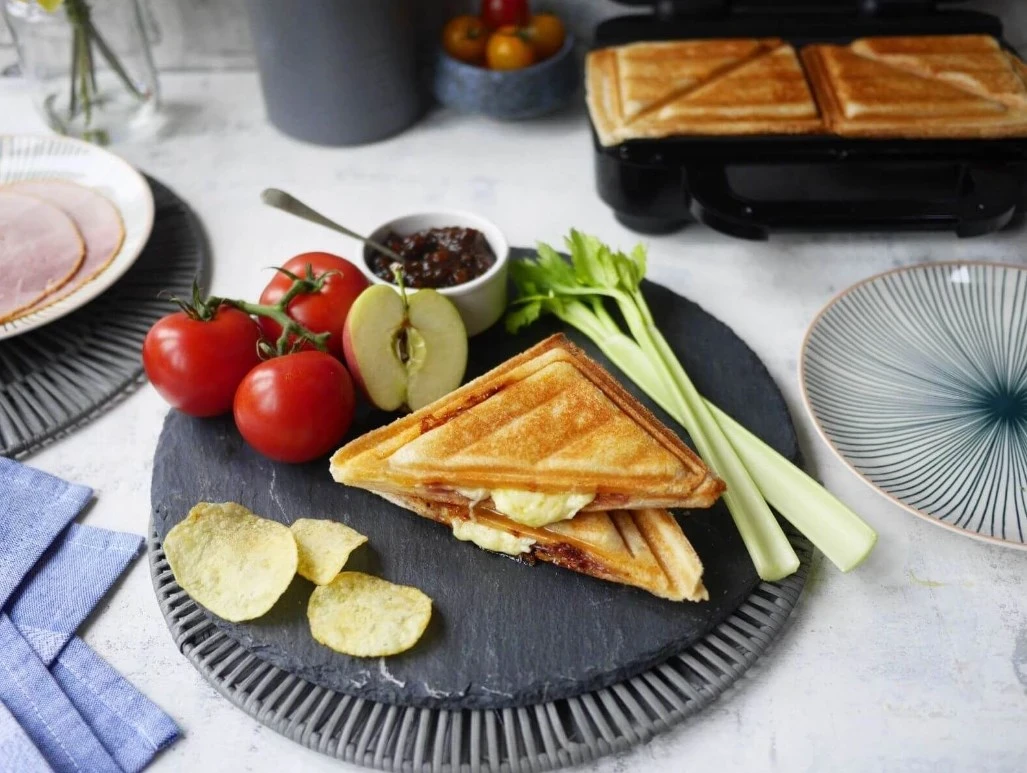 Toster za sendviče Breville VST082X, črn