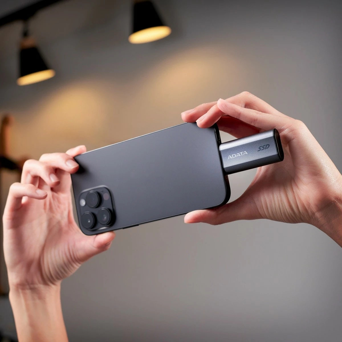 Zunanji SSD 1000 GB, USB 3.2, titan, Adata SC750