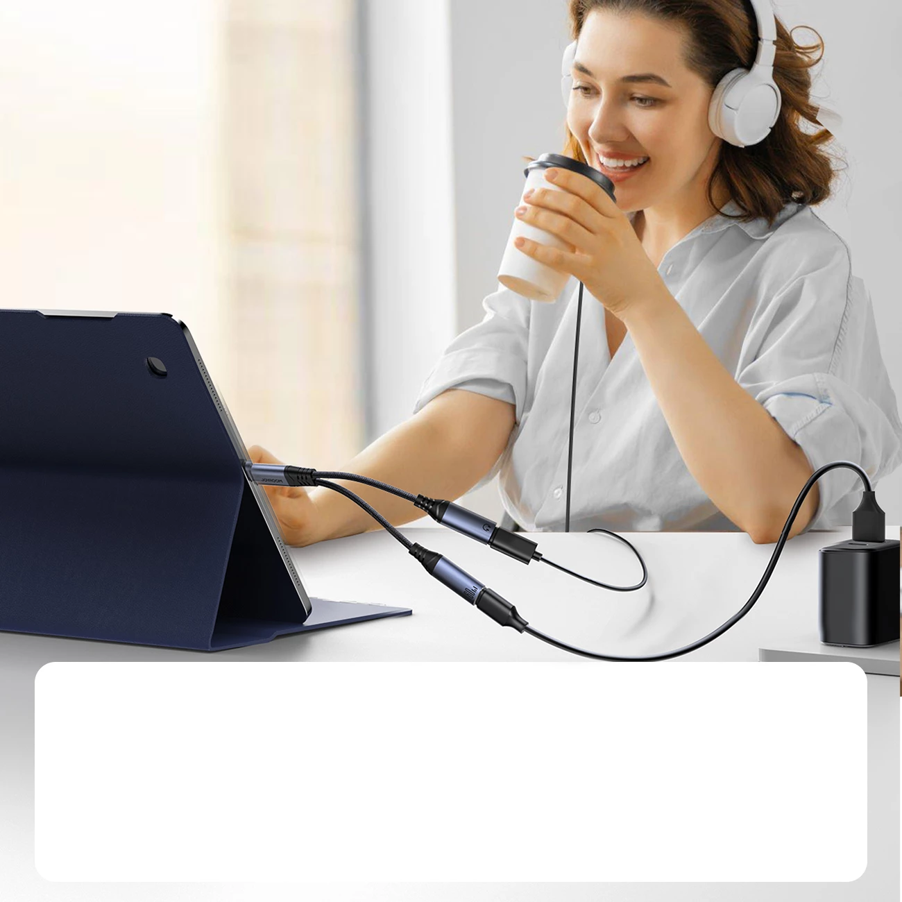 Adapter USB-C v 2x USB-C, DAC, 60 W, črn Joyroom SY-C03