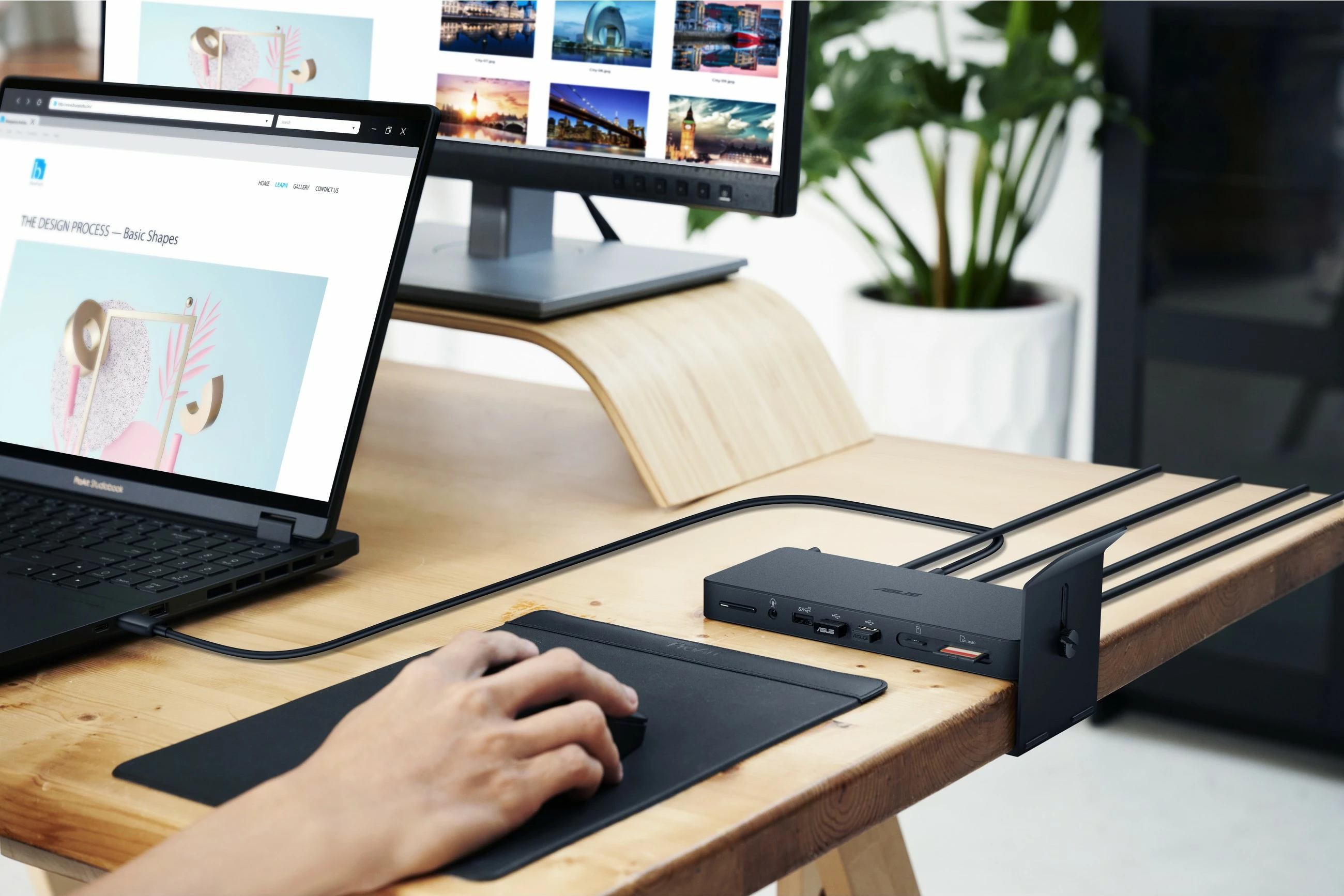 Dok postaja za prenosnike ASUS Triple 4K Thunderbolt 4 Dock DC500, 96W, 2x HDMI 2.1, Thunderbolt 4, Ethernet 2.5G, SD/microSD, črna