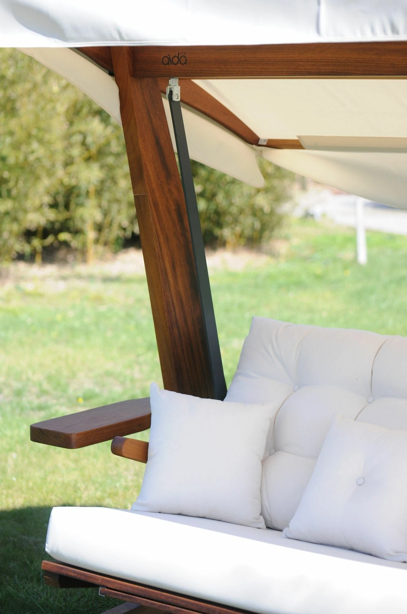 Trojni vrtni gugalni stol, bež, Luna Deluxe 2600