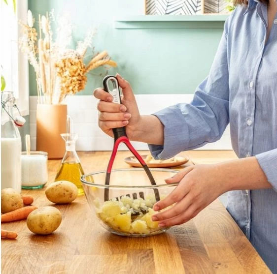 Gnječilnik za krompir Tefal Ingenio K2071214, inox, črn