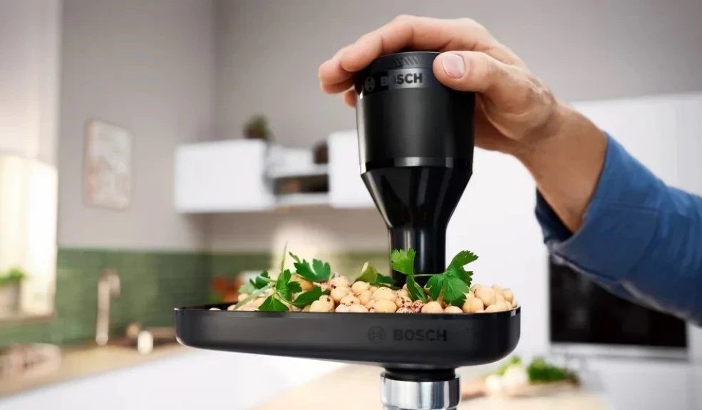 Makinë për grirje mishi Bosch MFWS440B, 1900 W, črno, srebrno