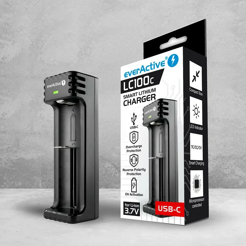 Polnilnik za steno za Li-ion baterije AA/AAA everActive LC100C, črn