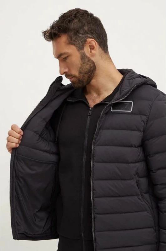 Zimska jakna za moške Emporio Armani, črna