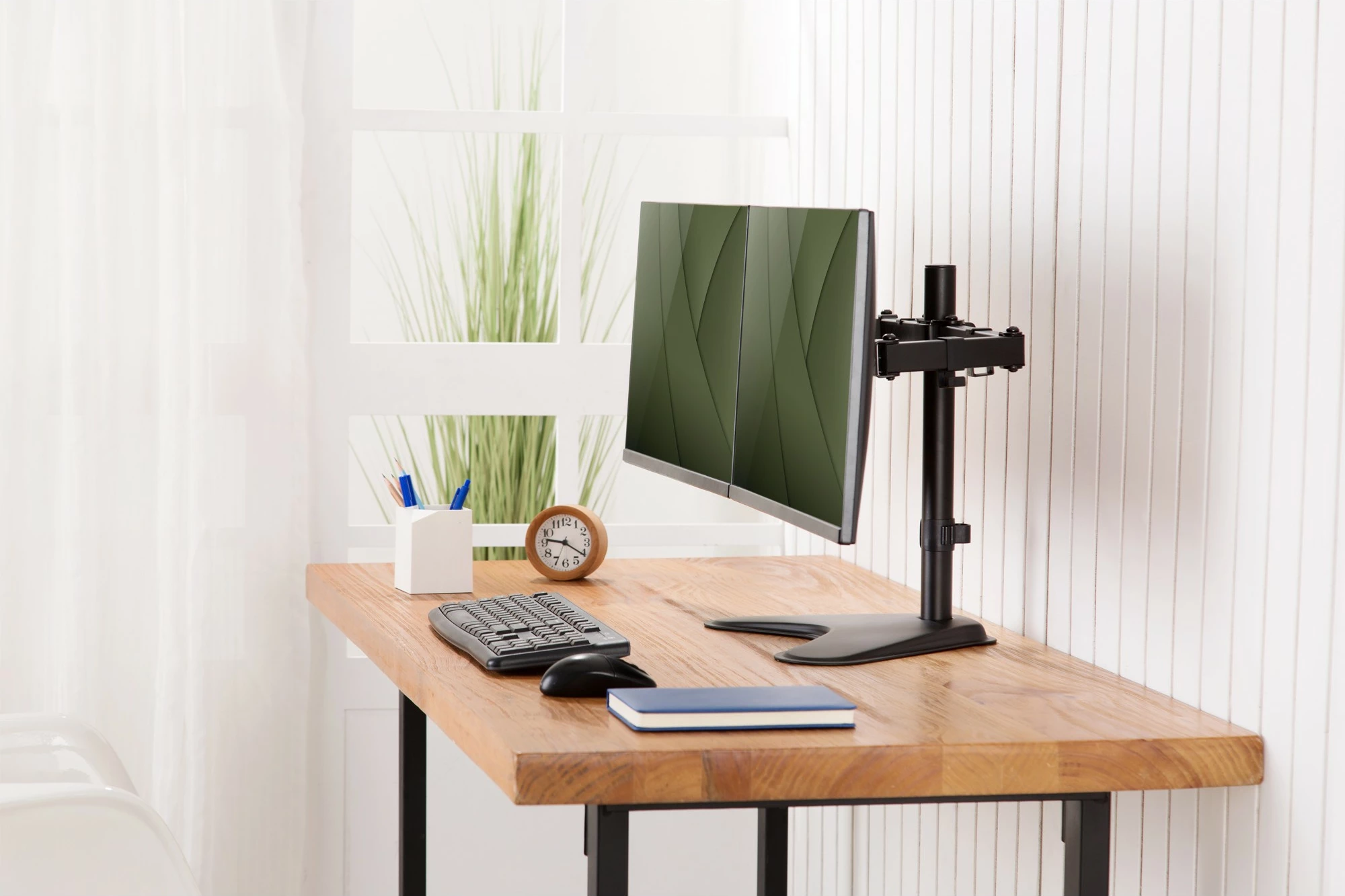 Držalo za dva monitorja Digitus, univerzalno, 15–32 in., 8 kg, VESA 75x75/100x100, črno